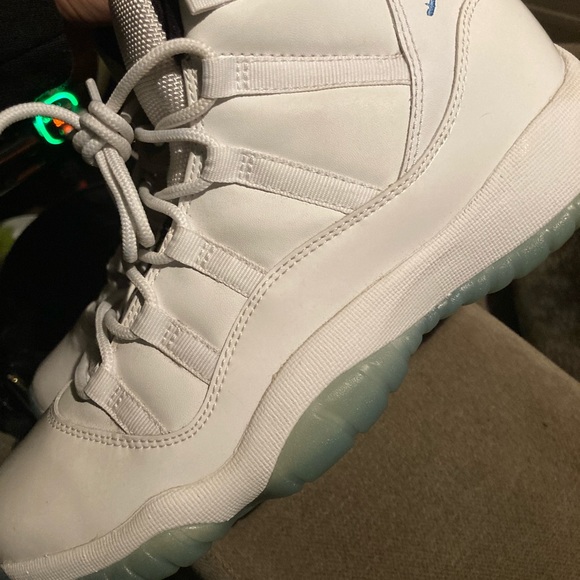 Air jordan 11 6.5y - Picture 2 of 6